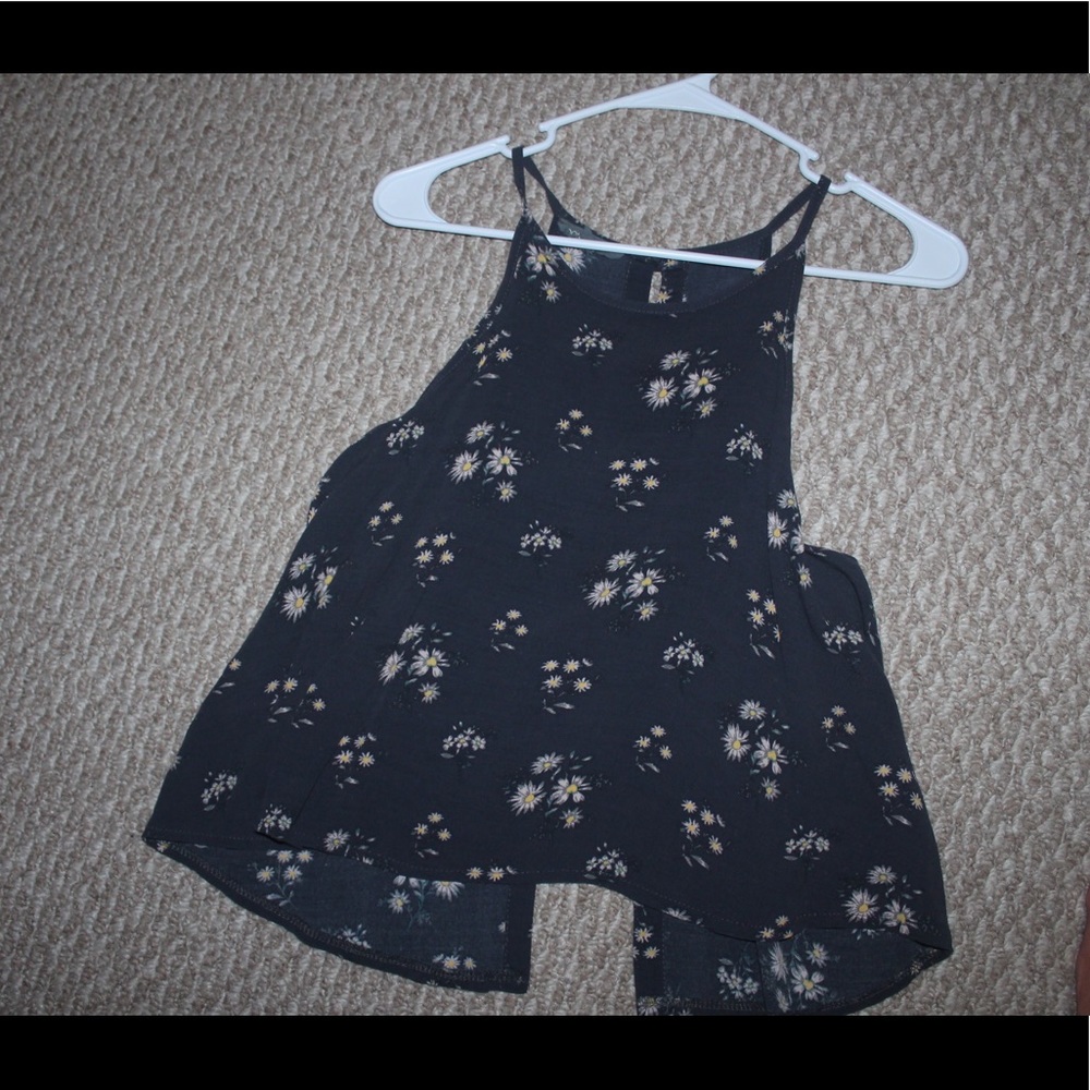 Pacsun flowy floral cropped cami